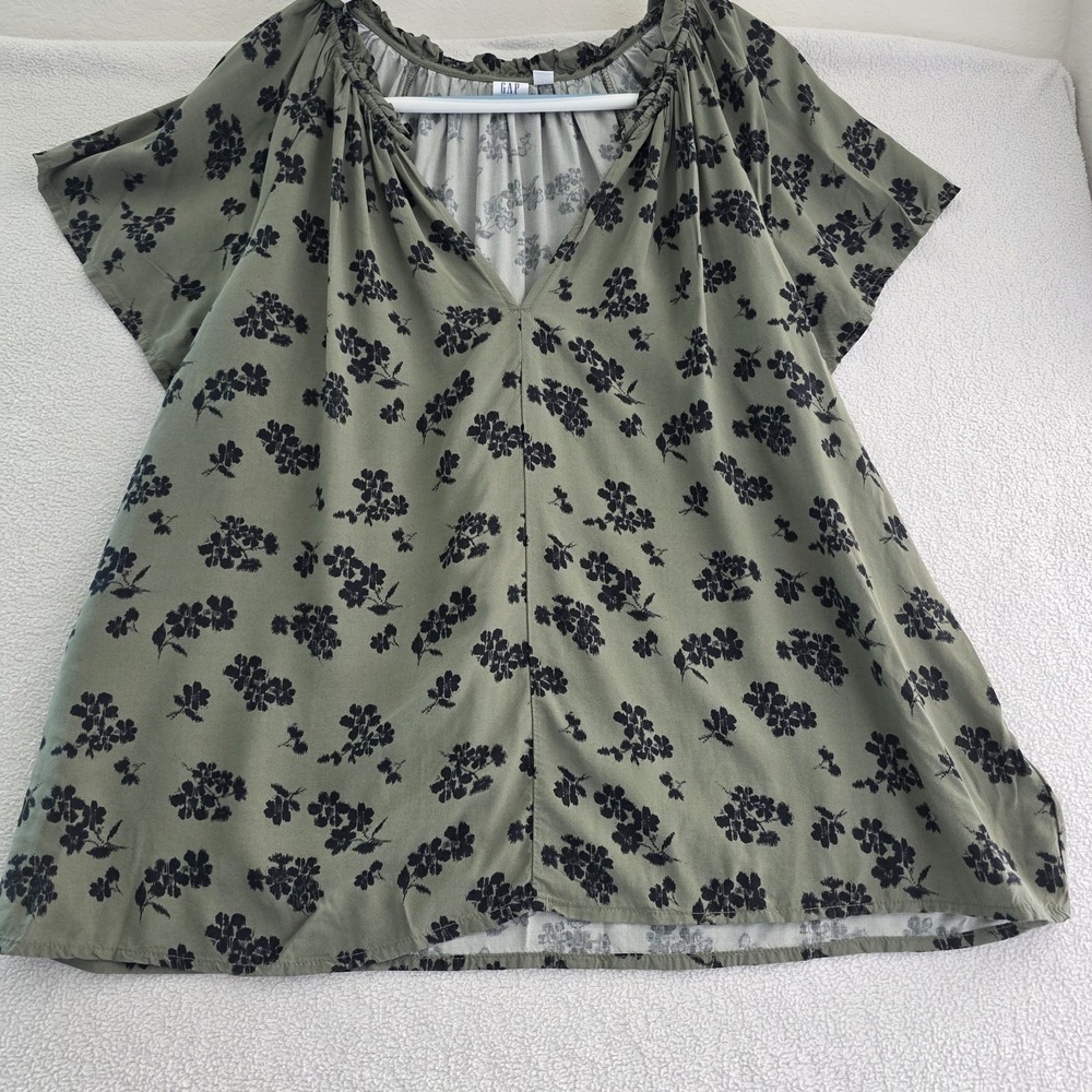 GAP Women XL Green Floral Blouse V Neck Short Sleeve Flowy Casual - Picture 9 of 15